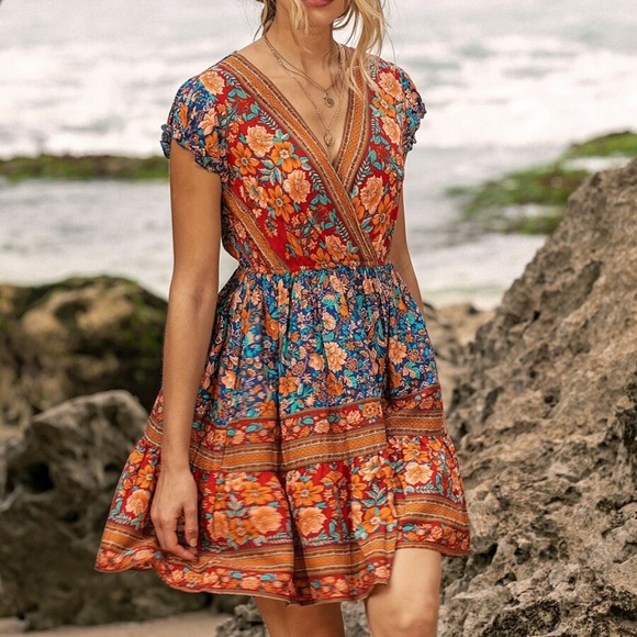 Dresses & Skirts - Boho Chic Floral Print V-neck Ruffle Hem DRESS
